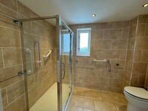 En Suite- click for photo gallery